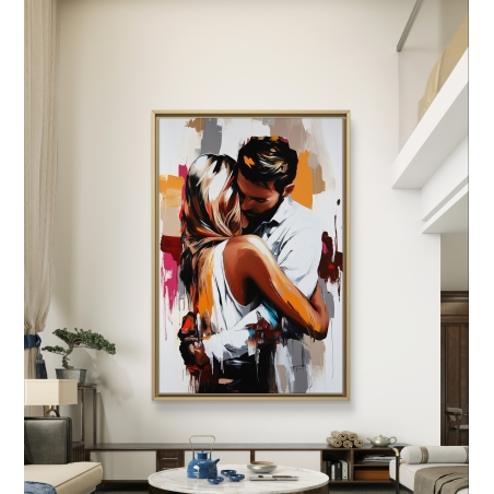 תמונת קנבס צבעונית של זוג מתחבק בסגנון מופשט מודרני, מודפסת על קנבס חלק באיכות גבוהה עם נגיעות חמות של כתום ואדום