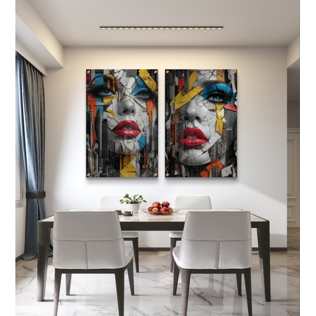 זוג תמונות זכוכית עם דיוקן נשי אבסטרקטי בצבעים דרמטיים ועיצוב מודרני יוקרתי