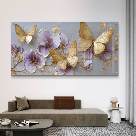 תמונת זכוכית לרוחב עם פרחים סגולים ועדינים ופרפרים מוזהבים – פרפרי זהב וסאקורה