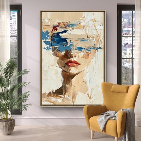 תמונת קנבס אמנותית של אישה מופשטת בצבעים חמים, עם מריחות עבות בגווני בז', כחול ואדום, בסגנון מודרני נועז.