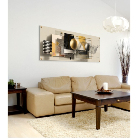 תמונת זכוכית פנורמית בעיצוב גיאומטרי מודרני עם כדורים מטאליים מוזהבים ואפורים על רקע אבסטרקטי