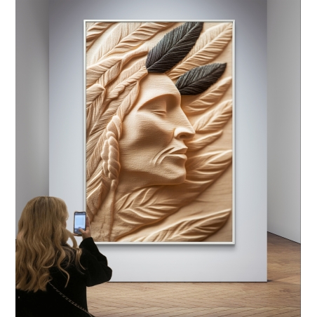 תמונת קנבס תלת־ממדית של דמות אינדיאנית עם נוצות בשילוב מרקם דמוי עץ טבעי – יצירה מהקולקציה של תכשיט לבית.