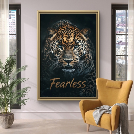 תמונת קנבס של נמר עם מבט עוצמתי וכיתוב Fearless מתוך קולקציית תכשיט לבית