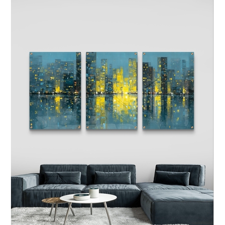 שלישיית תמונות זכוכית עם נוף עירוני אבסטרקטי ואורות זהב המשתקפים במים בעיצוב מודרני