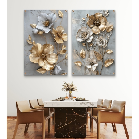 זוג תמונות זכוכית עם פרחים תלת-ממדיים בגווני זהב, אפור ולבן, לעיצוב יוקרתי ומעודן של פינת האוכל או הסלון.