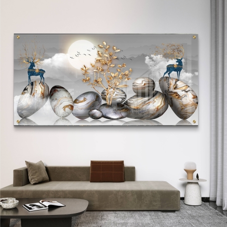 תמונה לרוחב על זכוכית עם איילים, סלעי שיש ועצים מוזהבים – עיצוב יוקרתי מקולקציית תכשיט לבית