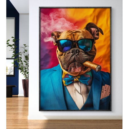תמונת קנבס של כלב בולדוג עם חליפה אלגנטית, משקפי שמש כהים, סיגר יוקרתי ופרפר צבעוני, על רקע צבעוני ודינמי, מושלם לעיצוב חללים מלאי אופי.