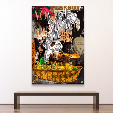 תמונת זכוכית באגס באני בסגנון גרפיטי מודרני עם סמלי יוקרה ומכונית ספורט – Luxury Bugs