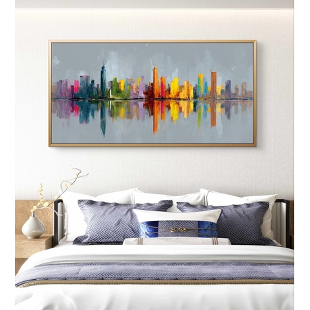 תמונת קנבס סקייליין עיר צבעונית עם השתקפות על מים על רקע אפור בסגנון ציורי