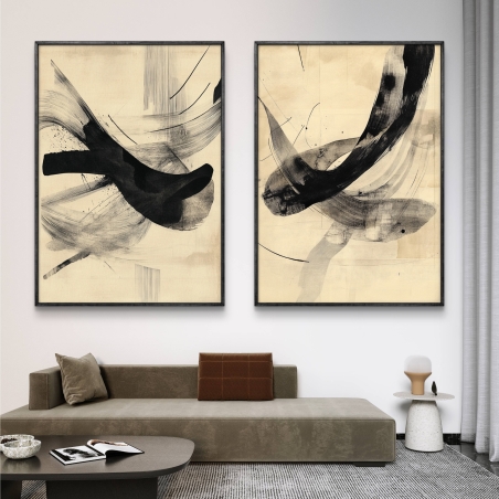 זוג תמונות קנבס אמנותיות עם משיכות מברשת בגווני שחור ובז', בעיצוב מופשט ומינימליסטי שמתאים לחללים מודרניים.