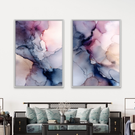 זוג תמונות קנבס בגווני סגול, כחול ורוד בהיר בעיצוב אבסטרקטי רך ואלגנטי – מתוך קולקציית תכשיט לבית.