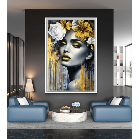 תמונה אומנותית של אישה עם פרחים בגווני זהב, לבן ואפור, מודפסת על קנבס איכותי חלק, מתוך קולקציית תכשיט לבית