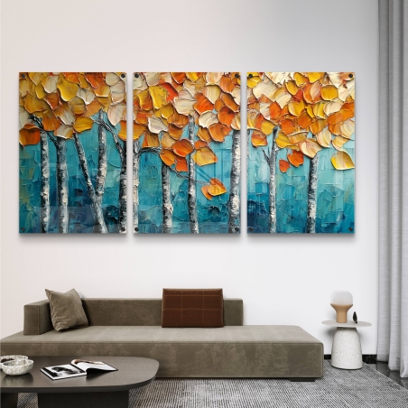 תמונת זכוכית של שלושה חלקים המציגה עצים בשלכת בגווני כתום וזהב על רקע טורקיז.