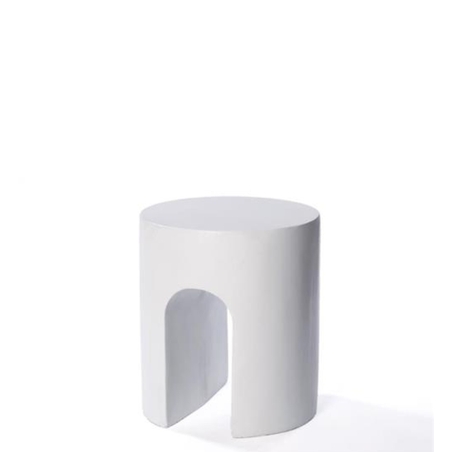 שולחן צד מפוליאסטר בצבע לבן