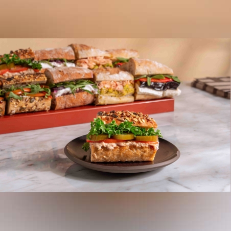 מגש כריכונים בלחם דגנים