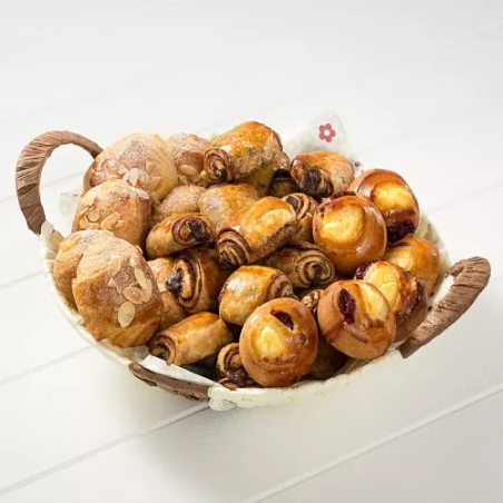 סלסלת מאפים מתוקים