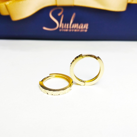 עגילי חישוק קליק חריטות גודל 1 זהב צהוב