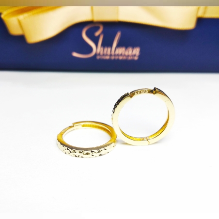 עגילי חישוק קליק חריטות גודל 2 זהב צהוב