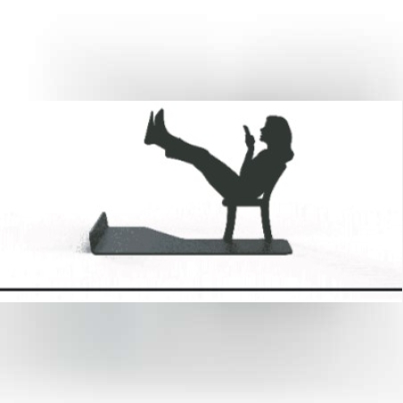 מעמד לטלפון נייד בדמות אישה