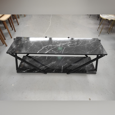 שולחן יחיד ארוך- צבע שחור עם פסים לבנים