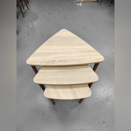 שלישיה ב 300 שח- לבן