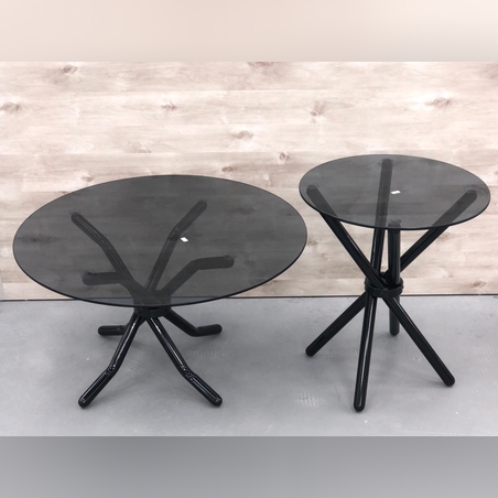 זוג שולחנות זכוכית שחורה