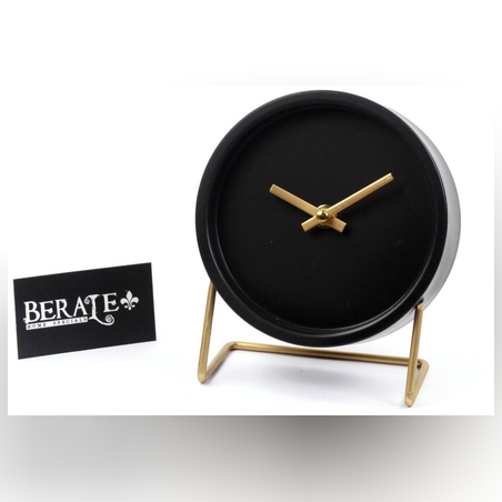 שעון קטן -זהב שחור 1641