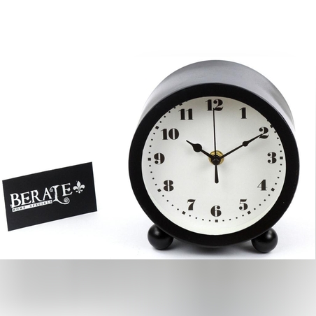 שעון שחור לבן -1640