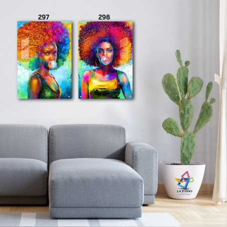 זוג תמונות ממוסגרות בהדפס