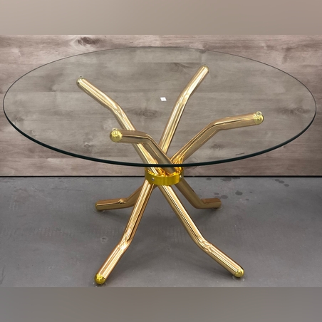 שולחן זכוכית גדול זהב