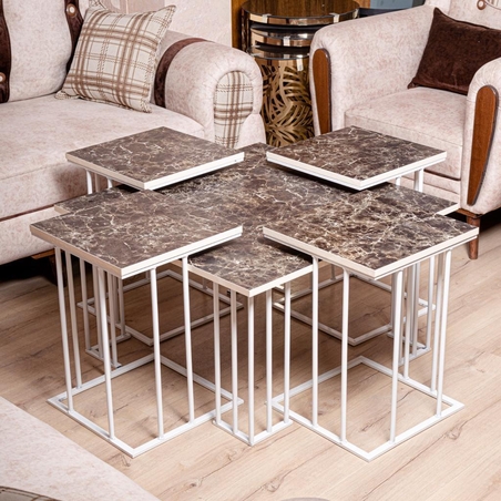 שולחנות מפוצלות