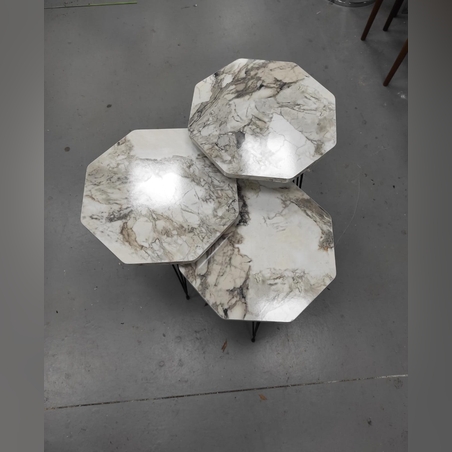 שלישיה מעמדים מעץ 