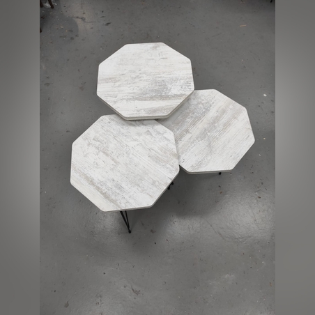 שלישיה מעמדים מעץ