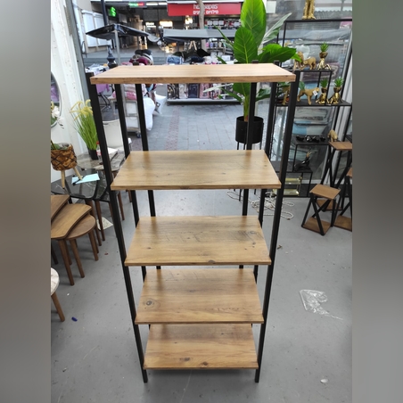 ארון עם מדפים- צבע לבן