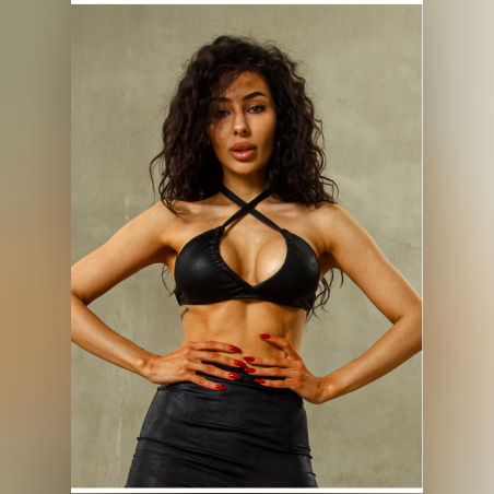 Top EASY black leather