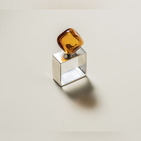 טבעת מרובעת צהובה