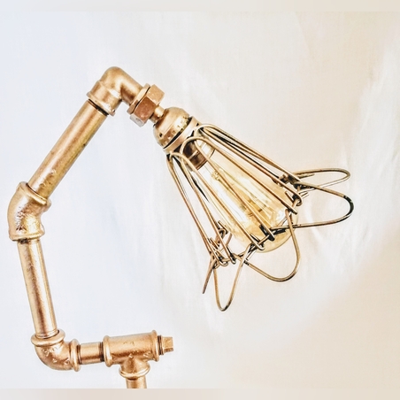 מנורת שולחן 