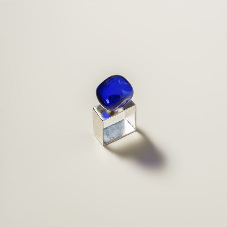 טבעת מרובעת כחולה