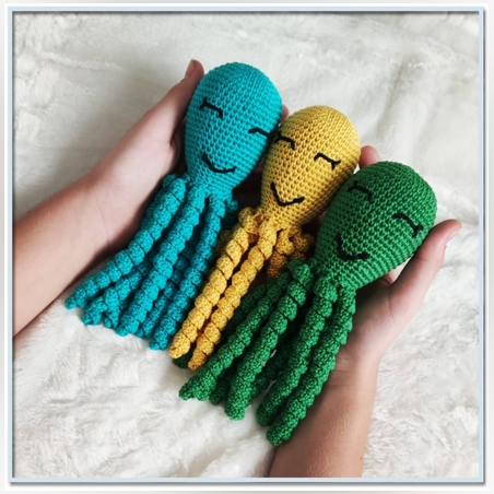 בובת תמנון , הצעצוע הראשון