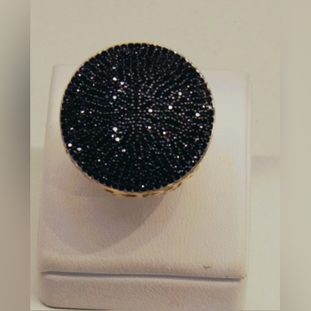 טבעת עיגול שחורה