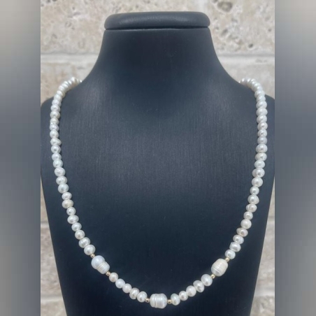 שרשרת ציפוי זהב פנינים קטנות בשילוב 3 פנינים גדולות