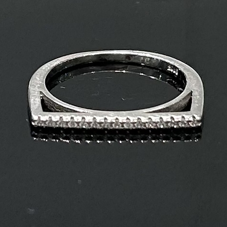 טבעת כסף 925 שורת זרקונים