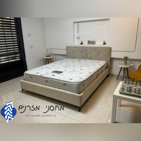 מיטה מרופדת נועם