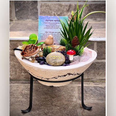 מזרקה אובלית (דגם רחב) מעורבת רוז קוורץ, אמטיסט וסיטרין עם מעמד