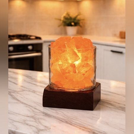 מנורת מלח זכוכית בשילוב בסיס עץ