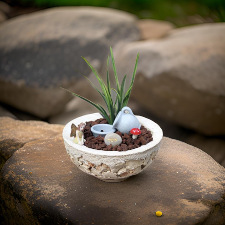 מזרקת אבני בזלת ארץ ישראל בכלי שברים בינוני