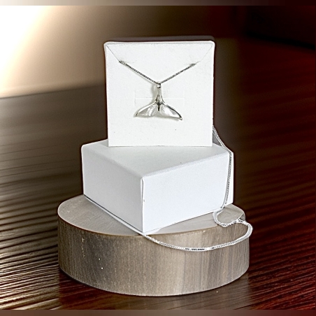 תליון זנב הכריש פנינה