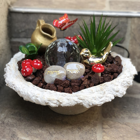 מזרקת אבני בזלת ארץ ישראל בכלי קונוס+ מעמד