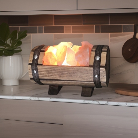 מנורת מלח בכלי עץ חבית