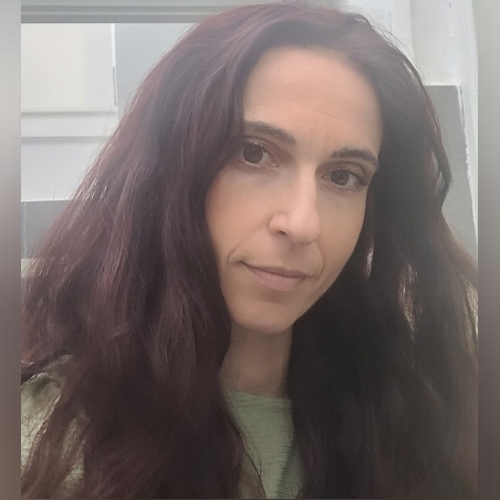 אולגה הציירת מנתיבות